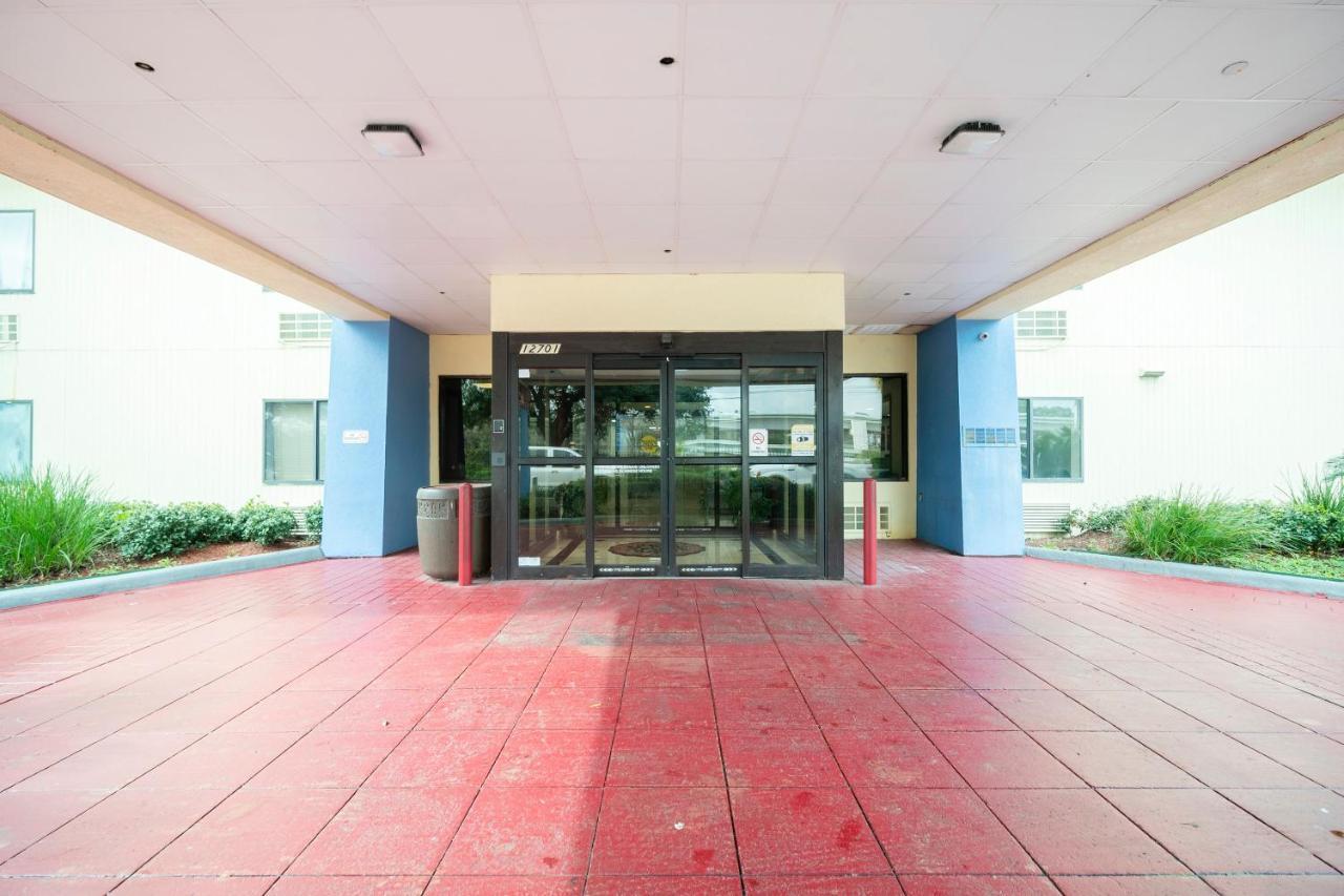 Hotel Oyo Townhouse Houston Airport North Exteriér fotografie